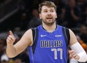 东契奇在DWG比赛中突破纪录，连败引发热议！