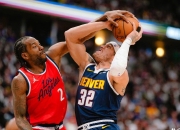 快船队主教练战术出色，指挥球队赢得激战的简单介绍