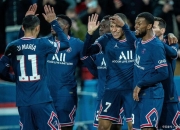 巴黎圣日耳曼坐镇主场迎战圣埃蒂安，双方旗鼓相当