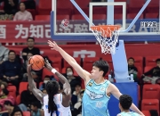 青岛队主场击败对手，积极备战的简单介绍